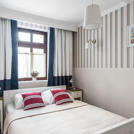 Sanhaus - Capri - 200 Metrow Od Plazy I Deptaka 소포트